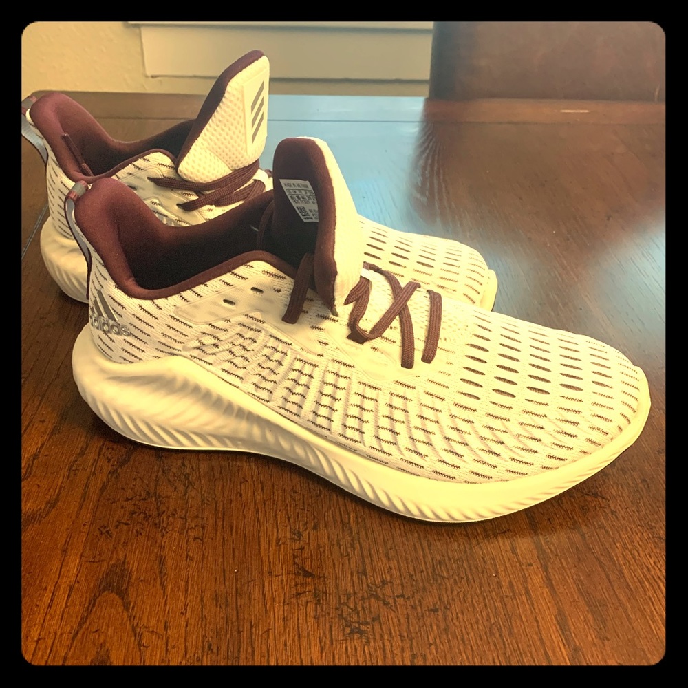 Men’s Adidas Bounce+ tennis shoes